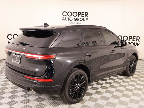 Used 2023 Lincoln Corsair Reserve w/ Jet Appearance Package AWD/4WD image 21
