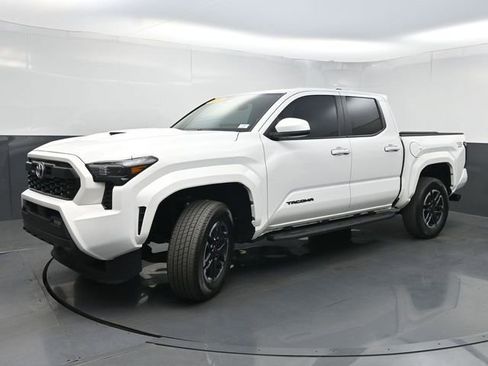 Used 2024 Toyota Tacoma TRD Sport RWD image 5