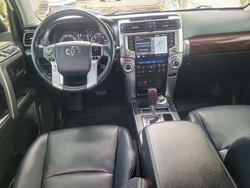 Used 2024 Toyota 4Runner Limited AWD/4WD image 19