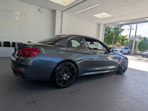 Used 2018 BMW M4 Convertible image 13