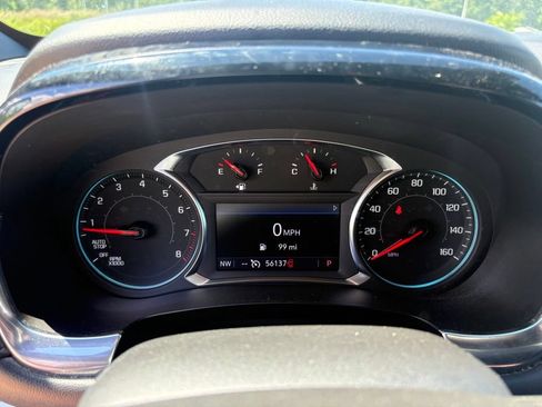 Used 2023 Chevrolet Traverse LT FWD image 16