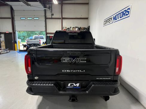 Used 2022 GMC Sierra 2500 Denali w/ Denali Ultimate Package AWD/4WD image 5