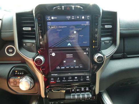 Used 2019 RAM 1500 Laramie AWD/4WD image 29