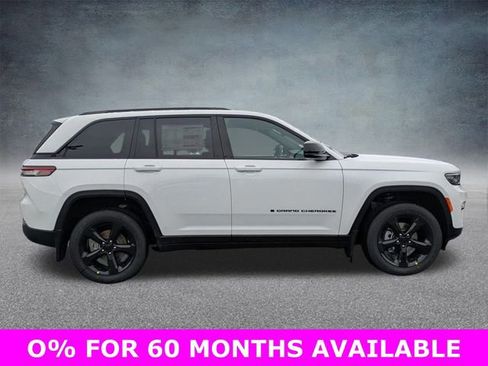 New 2025 Jeep Grand Cherokee Altitude image 3