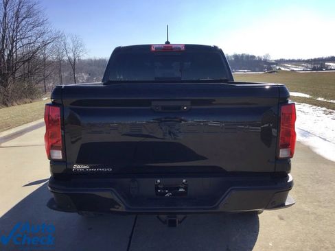 Used 2025 Chevrolet Colorado LT w/ Advanced Trailering Package image 4