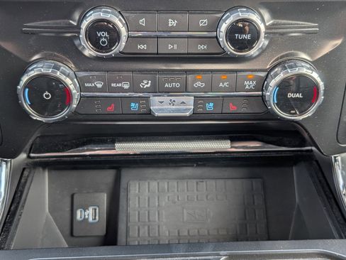 Used 2022 Ford F150 Lariat image 17