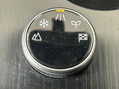 Used 2023 Nissan Rogue SV w/ SV Premium Package image 21