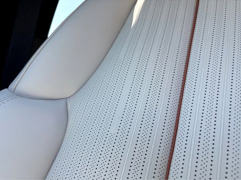 New 2026 Cadillac Vistiq Sport image 5