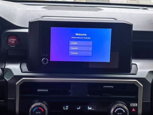 Certified 2025 Toyota Tacoma TRD Off-Road image 17