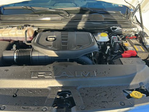 Certified 2025 RAM 1500 Tungsten AWD/4WD image 22