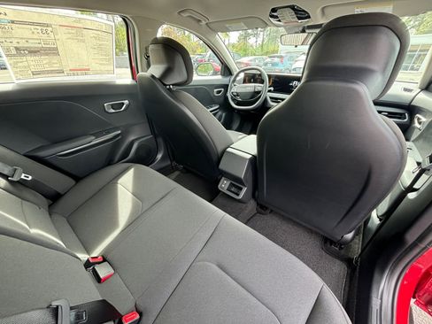 New 2026 Kia K4 LXS FWD image 19