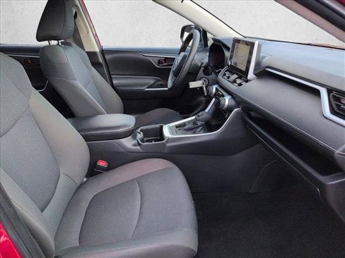 Certified 2025 Toyota RAV4 LE image 24
