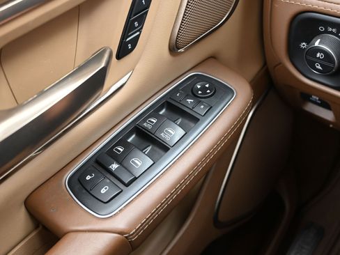 Used 2020 RAM 1500 Limited AWD/4WD image 25