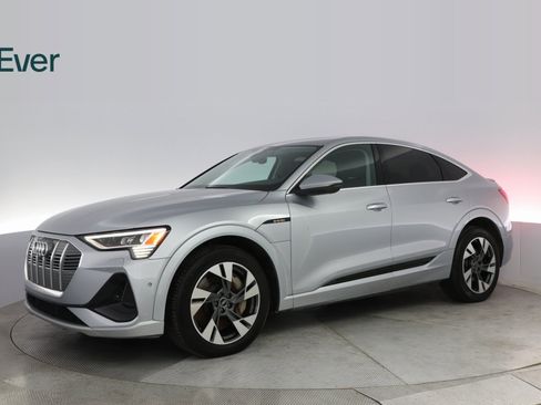 Used 2022 Audi e-tron Premium Plus image 15