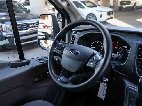 New 2025 Ford Transit 250 148 Medium Roof image 15