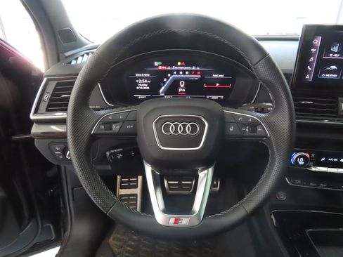 Used 2023 Audi SQ5 Premium Plus w/ Premium Plus Package image 19