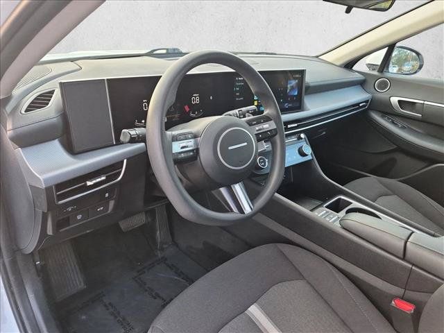 Used 2025 Hyundai Sonata SEL FWD image 10