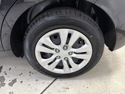 Certified 2023 Kia Soul LX FWD image 29