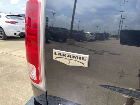 Used 2016 RAM 1500 Laramie RWD image 13