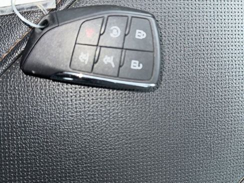 Used 2023 GMC Sierra 1500 AT4 w/ Technology Package image 37