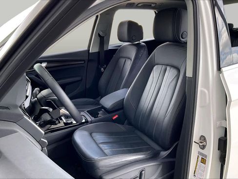 Used 2023 Audi Q5 2.0T Premium Plus w/ Premium Plus Package AWD/4WD image 8