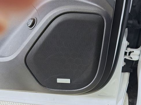 Used 2022 GMC Acadia Denali w/ Denali Technology Package image 22