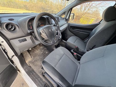 Used 2019 Nissan NV200 S w/ Cruise Control Package image 10