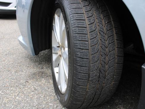 Used 2013 Subaru Legacy 2.5i Limited AWD/4WD image 17