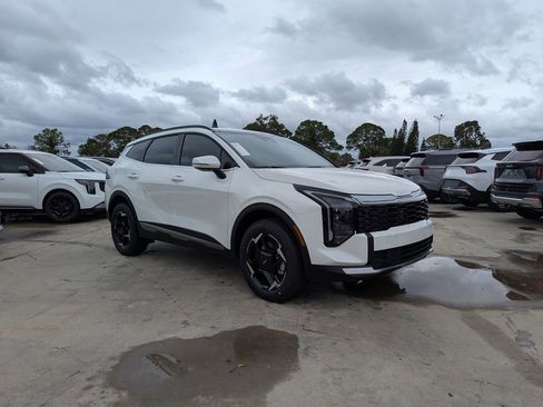 New 2026 Kia Sportage EX AWD/4WD image 2
