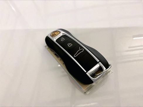 Used 2019 Porsche Panamera GTS AWD/4WD image 9