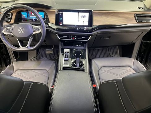 Used 2024 Volkswagen Atlas SE image 42