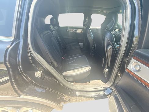 Used 2018 Lincoln MKX Reserve w/ Luxury Package AWD/4WD image 31