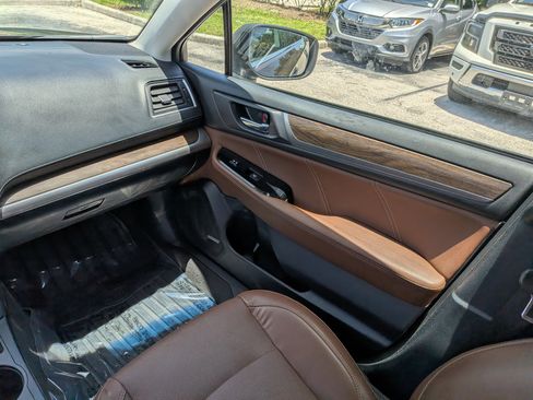 Used 2019 Subaru Outback 3.6R Touring w/ Popular Package #3A AWD/4WD image 19