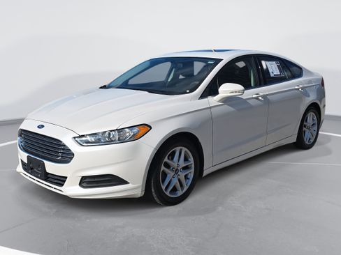 Used 2013 Ford Fusion SE image 1