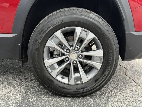 Used 2026 Chevrolet Equinox LT FWD image 12