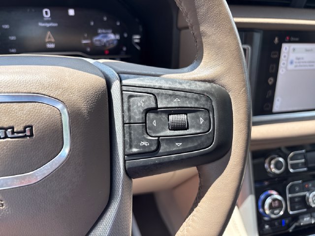Used 2022 GMC Yukon XL Denali AWD/4WD image 12