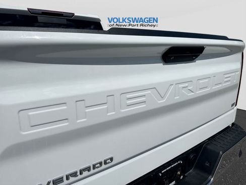 Used 2021 Chevrolet Silverado 1500 LT w/ True North Edition Plus AWD/4WD image 18