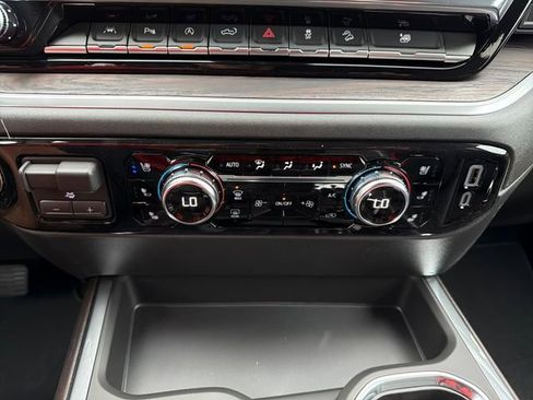 New 2026 GMC Sierra 1500 SLT AWD/4WD image 14