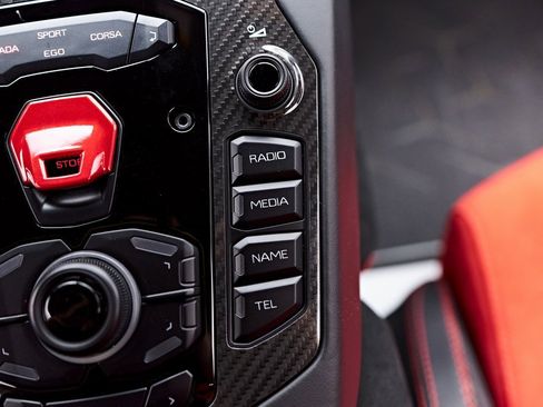 Used 2019 Lamborghini Aventador SVJ image 94