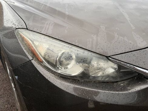 Used 2016 MAZDA MAZDA3 i Touring FWD image 7