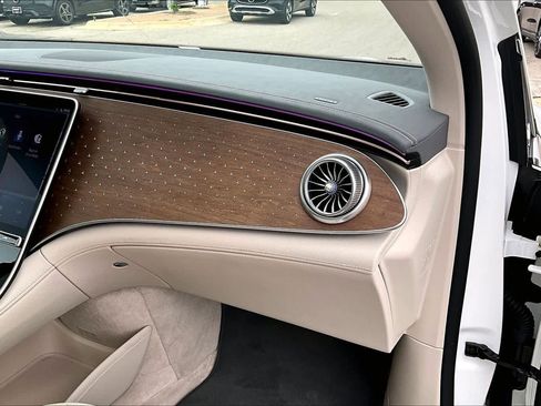 Used 2023 Mercedes-Benz EQS 450+ SUV image 18