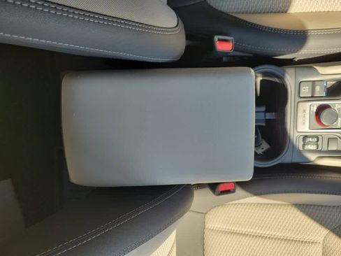 Used 2019 Subaru Forester Premium image 18