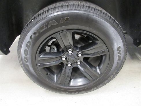 Used 2022 RAM 1500 Classic Warlock w/ Trailer & Traction Group image 7