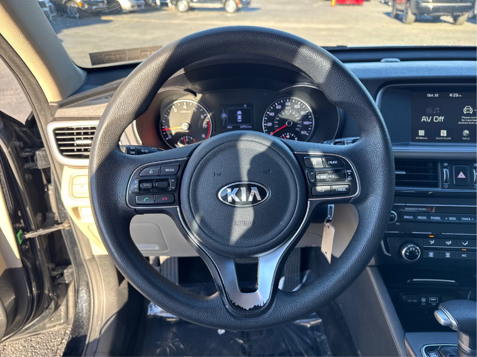 Used 2018 Kia Optima LX w/ 17" Alloy Wheels Package FWD image 17