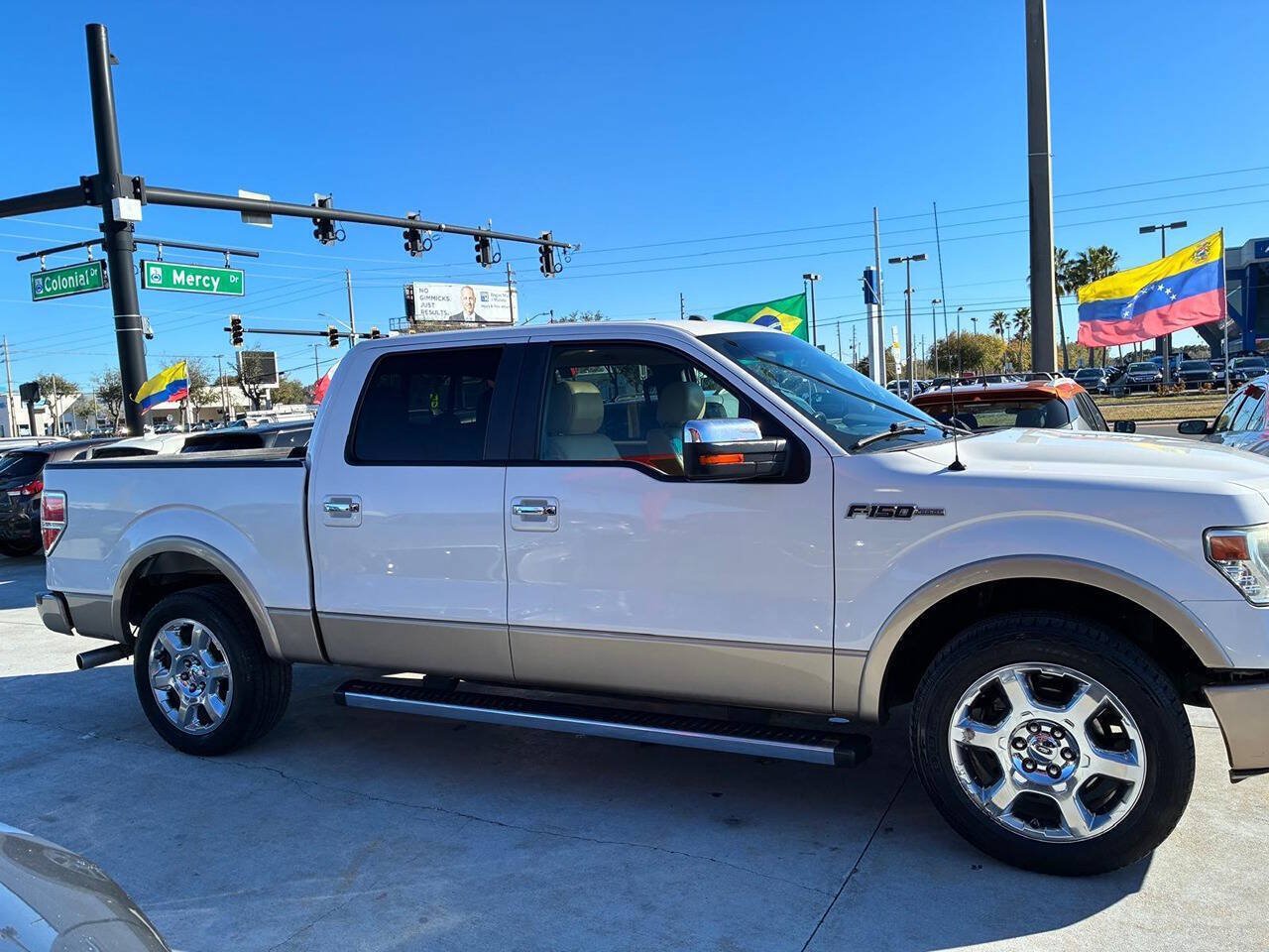 Used 2013 Ford F150 Lariat w/ Luxury Equipment Group RWD image 2