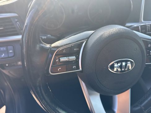 Used 2020 Kia Optima SE image 9