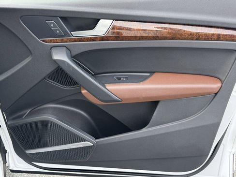 Used 2018 Audi Q5 2.0T Premium Plus w/ Premium Plus Package image 15