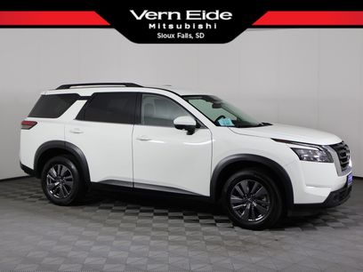 Used 2025 Nissan Pathfinder SV