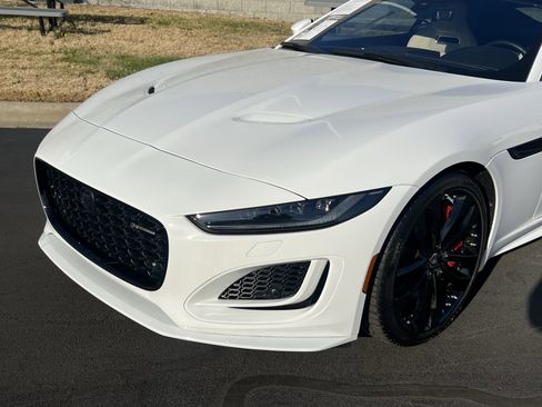 Certified 2024 Jaguar F-TYPE R-Dynamic image 11