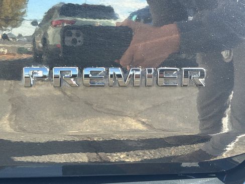 Used 2020 Chevrolet Traverse Premier w/ LPO, Blackout Package image 18